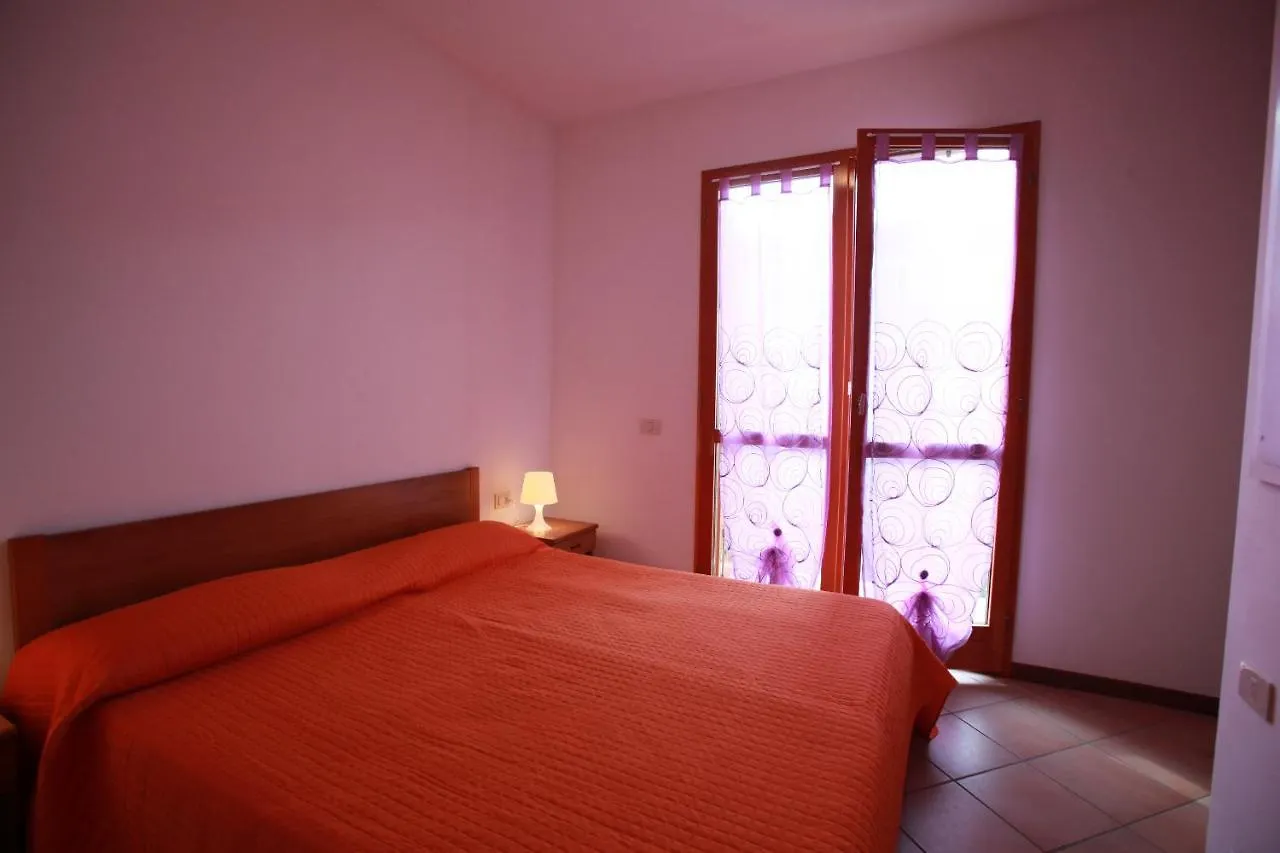 Beautiful Villa With Private Garden And Porch Rosolina Mare Italy