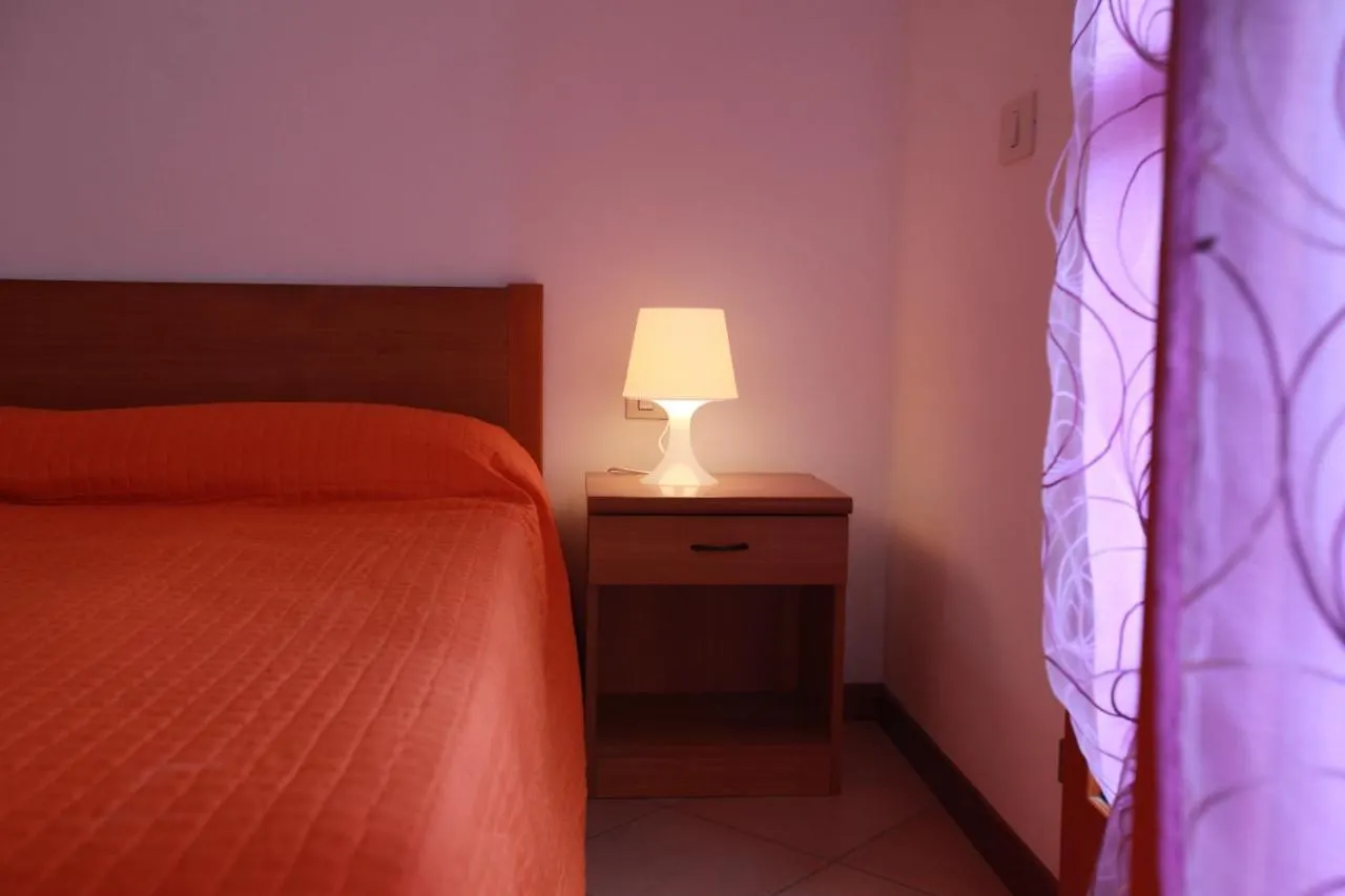 Apartment Beautiful Villa With Private Garden And Porch Rosolina Mare Italy
